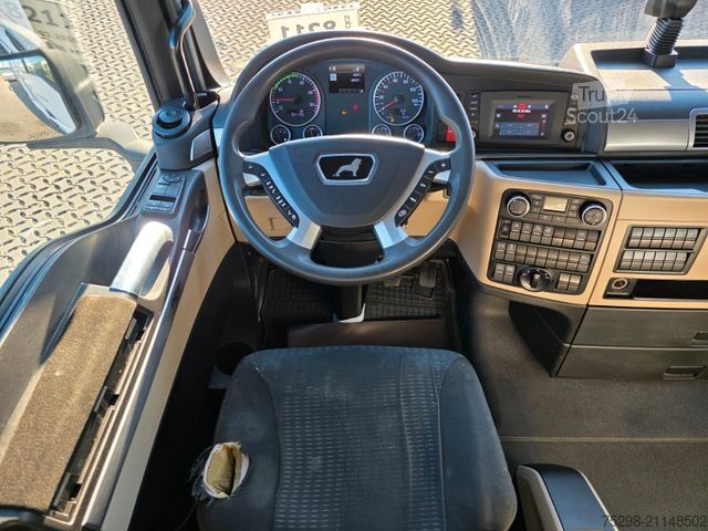 Volumen trækker MAN TGX 18.460 4X2 LLS-U/Retarder/Standklima/ADR AT