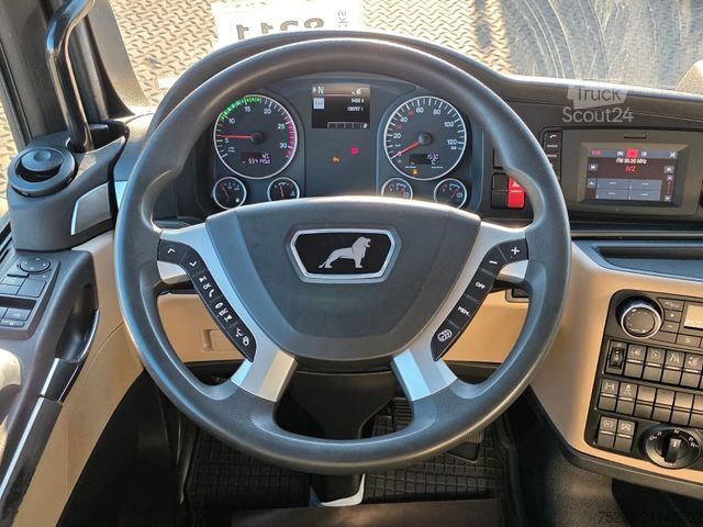 Volumen trækker MAN TGX 18.460 4X2 LLS-U/Retarder/Standklima/ADR AT