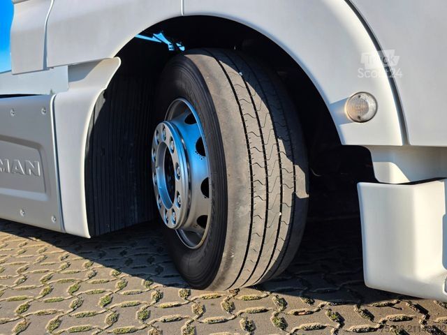 Volumen trækker MAN TGX 18.460 4X2 LLS-U/Retarder/Standklima/ADR AT