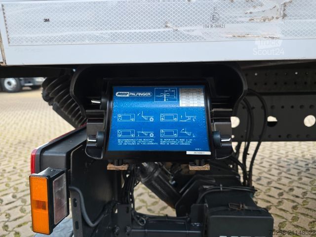 Škatlasti tovornjak MERCEDES-BENZ Atego 1222 / Ladebordwand