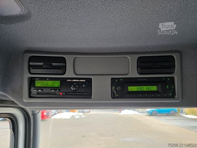 Škatlasti tovornjak MERCEDES-BENZ Atego 1222 / Ladebordwand