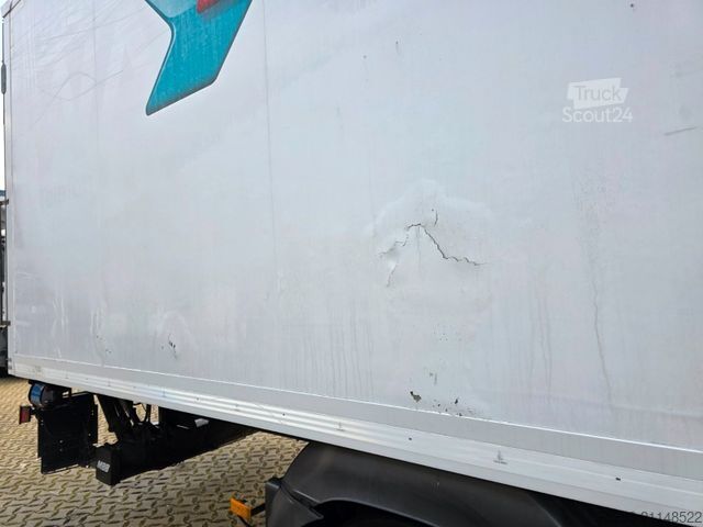 Škatlasti tovornjak MERCEDES-BENZ Atego 1222 / Ladebordwand