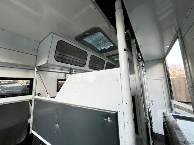 Boskapsbil MAN 12 250 5 Pferde Pop-Out