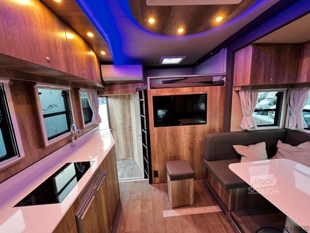 Boskapsbil MAN 12 250 5 Pferde Pop-Out