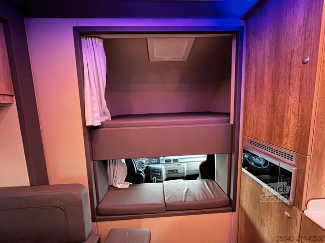 Boskapsbil MAN 12 250 5 Pferde Pop-Out