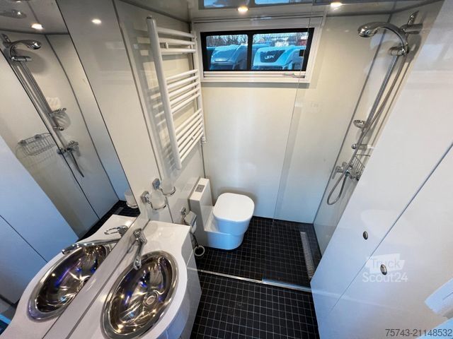 Boskapsbil MAN 12 250 5 Pferde Pop-Out