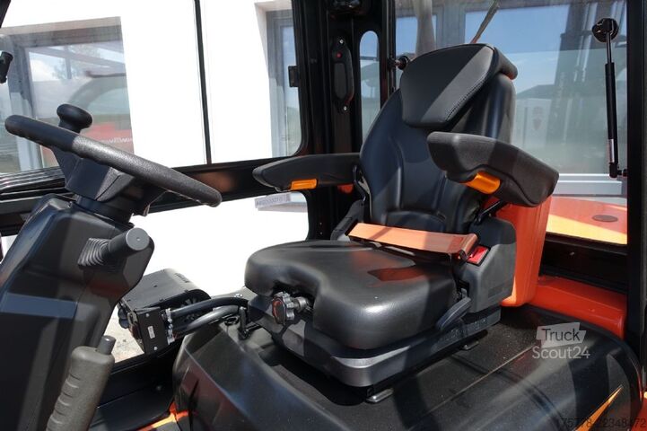 Első homlokrakodó targonca Noblelift CPCD38