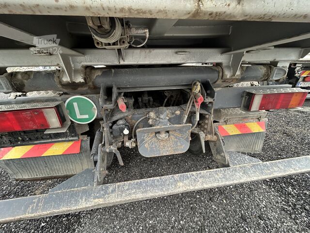 Háromoldalas billenős teherautó Iveco Trakker