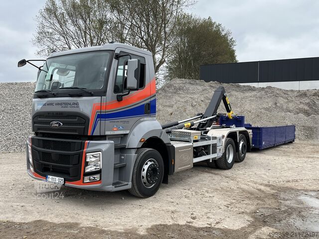 Containertransport / Haakarmsysteem Ford F-line 6x2 Hyva Titan 20T Haakarmsysteem