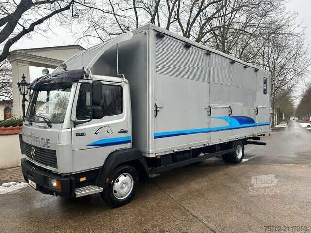 Kvægetransportør Mercedes-Benz 814 L 4 Pferde