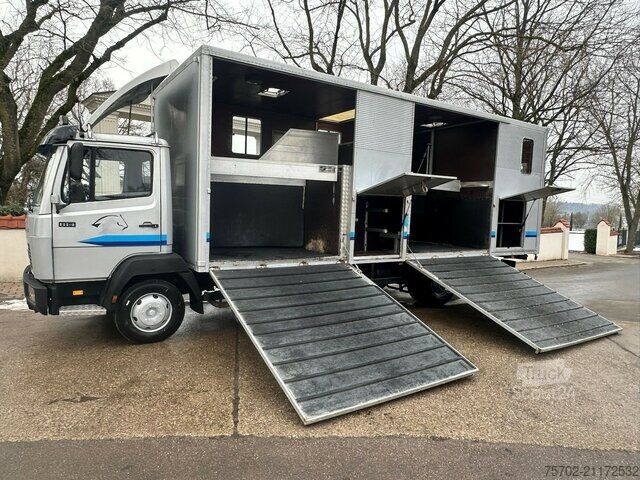 Kvægetransportør Mercedes-Benz 814 L 4 Pferde