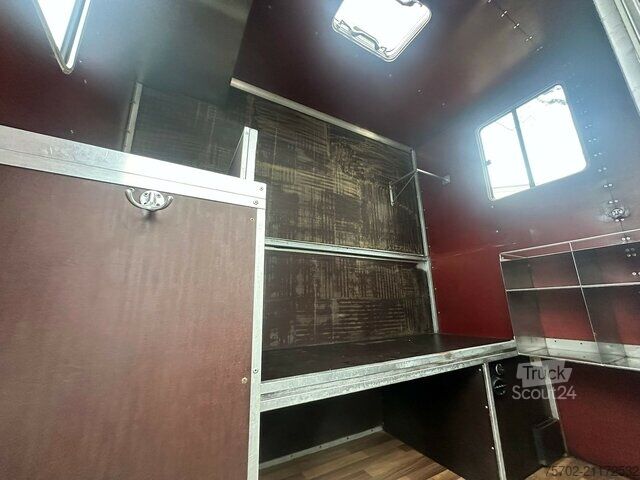 Kvægetransportør Mercedes-Benz 814 L 4 Pferde