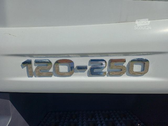 Camion cu platformă și prelată IVECO EUROCARGO ML120E25