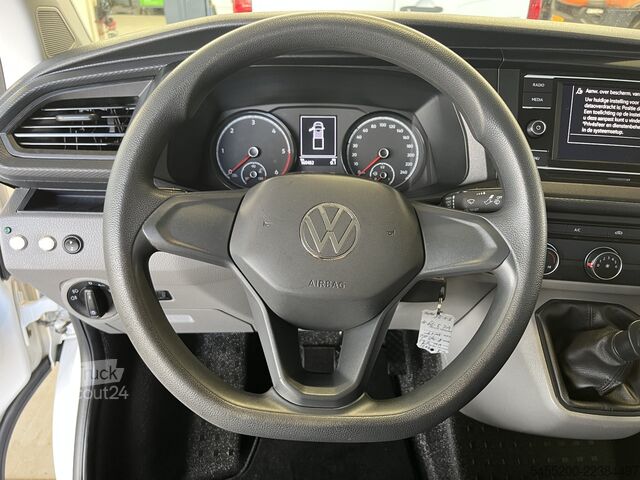  Volkswagen Transporter 2.0 TDI L2H1 30 DC Open laadbak Pic...