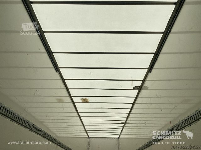 Semi-remorque fourgon Fruehauf Dryfreight Standard Roller shutter door