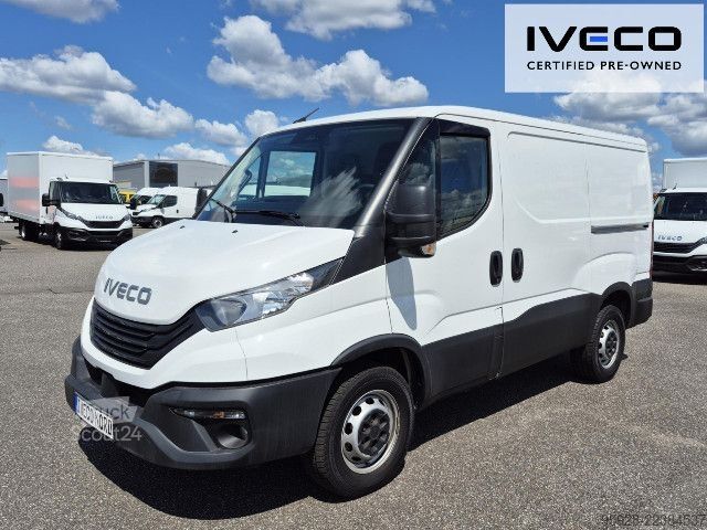 Slēgtais furgons IVECO 35S16HA8 V