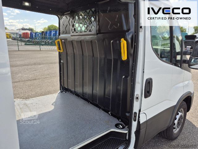 Slēgtais furgons IVECO 35S16HA8 V