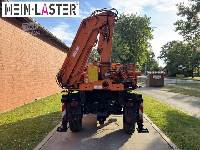Truck-mounted crane van UNIMOG U 1100 Atlas AK 3006 nur 14.215 km-1. Hand