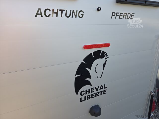 Remorque à chevaux Cheval Liberté 2er Pferde Trailer Gold 3 premium blau Sattelkammer