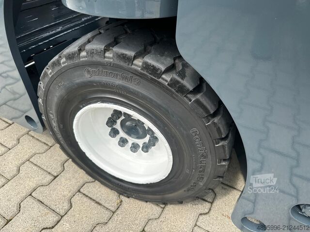 4-way forklift Combilift C3000/Triplex 5500 mm /Perfect condition