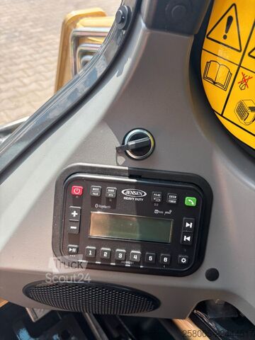 Cilindru compactor BOBCAT T 450 Raupe  -  Full Option - EDITION
