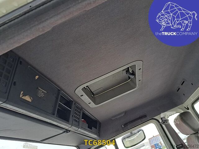 Châssis avec cabine Volvo FLC