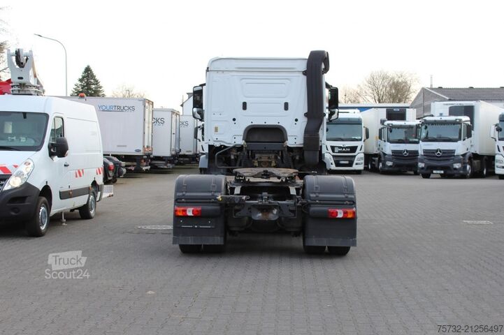 Standard tractor unit Mercedes-Benz Antos 1842 Anhähgerkupplung ACC Standheizung
