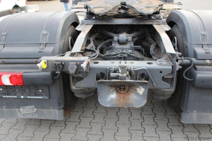 Standard tractor unit Mercedes-Benz Antos 1842   Anhähgerkupplung ACC Standheizung