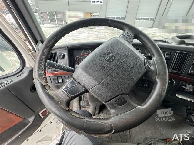 Система крюкообразных рычагов Volvo FH16 tridem hook loader with Joab hook with articu