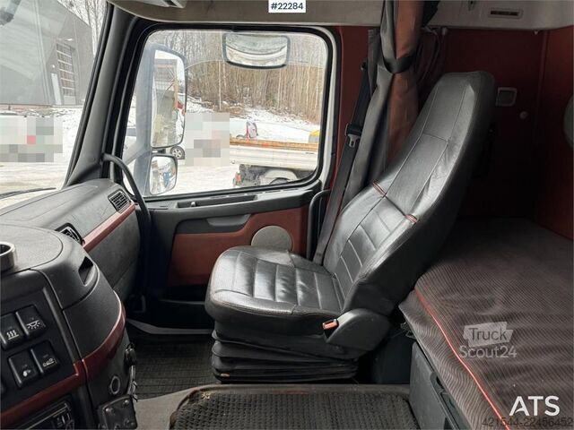 Система крюкообразных рычагов Volvo FH16 tridem hook loader with Joab hook with articu