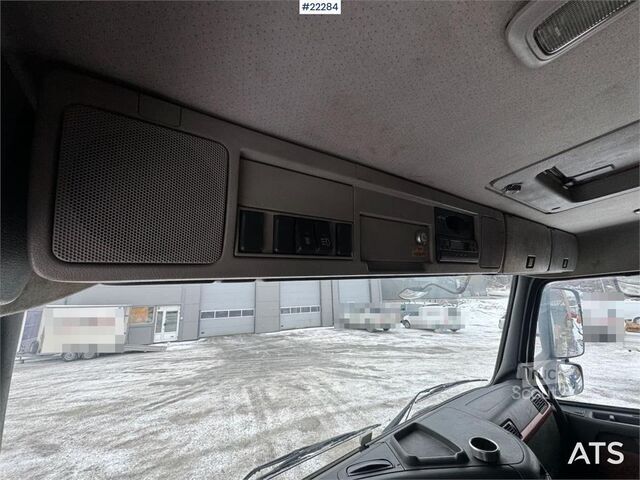 Система крюкообразных рычагов Volvo FH16 tridem hook loader with Joab hook with articu