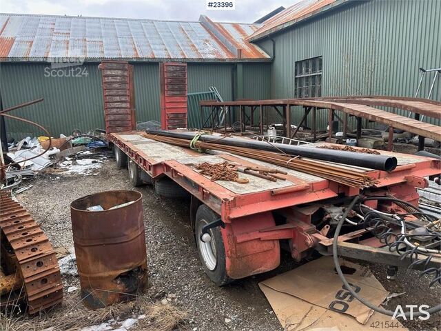 مقطورة نقل منخفضة Goldhofer 3 axle machine trailer.