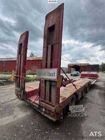 مقطورة نقل منخفضة Broshuis Machine Semi-Trailer – with hydraulic loading ramp