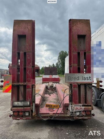 مقطورة نقل منخفضة Broshuis Machine Semi-Trailer – with hydraulic loading ramp