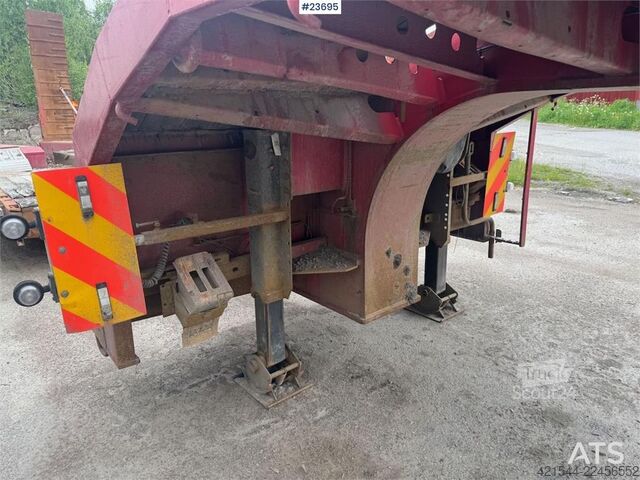 مقطورة نقل منخفضة Broshuis Machine Semi-Trailer – with hydraulic loading ramp
