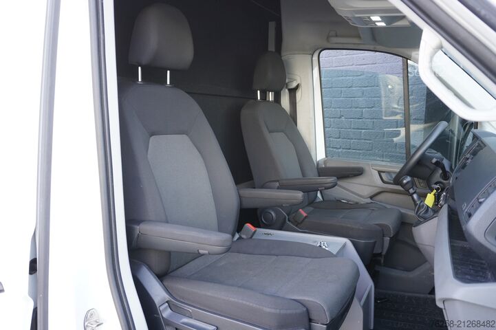 Panelová dodávka Volkswagen Crafter 2.0 TDI 140PK L3H3 EURO 6 - Airco - Nav...