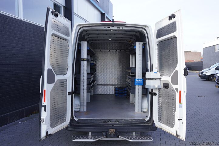 Panelová dodávka Volkswagen Crafter 2.0 TDI 140PK L3H3 EURO 6 - Airco - Nav...