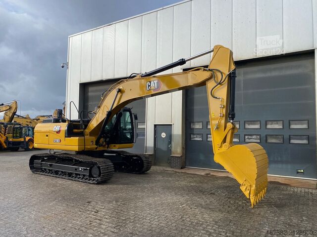 Crawler excavator Caterpillar 323D3