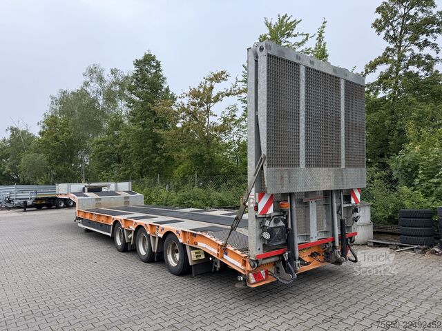 Reboque de plataforma rebaixada Humbaur HTS30  3 Achs Satteltieflader, neuwertig