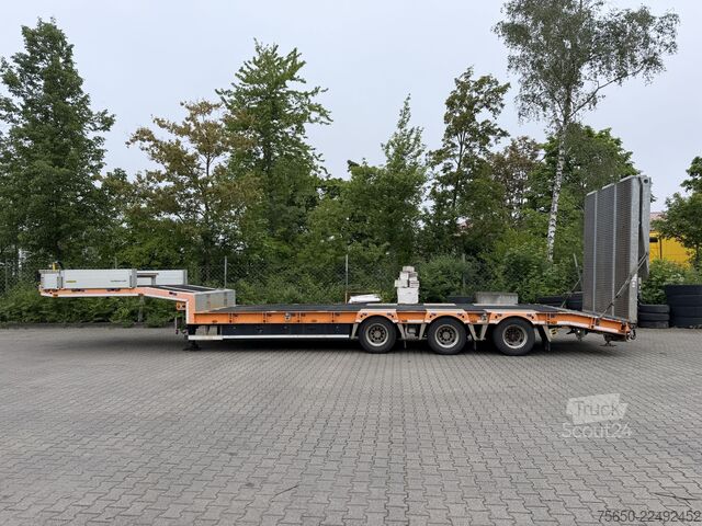Reboque de plataforma rebaixada Humbaur HTS30  3 Achs Satteltieflader, neuwertig