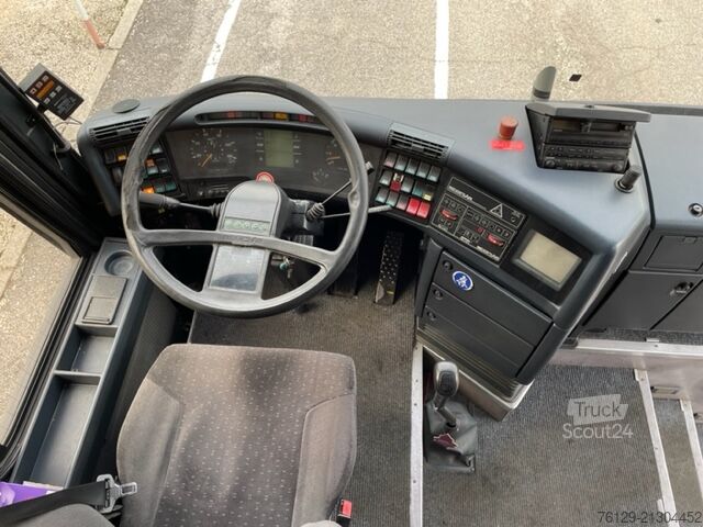 Turistični avtobus Neoplan N 316 SHD