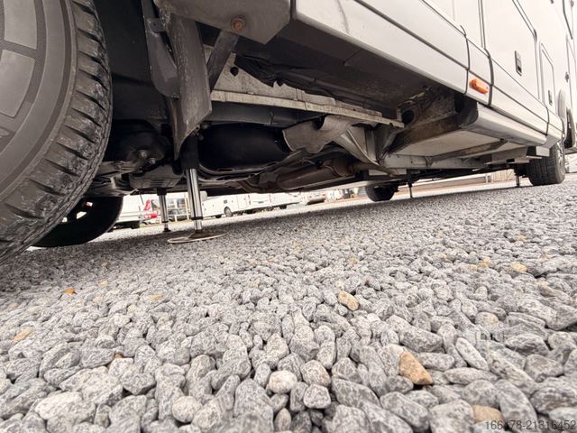 Integrētais kemperis CARTHAGO Chic E-Line I 49 LE  *Festbett-Automatik-AHK*