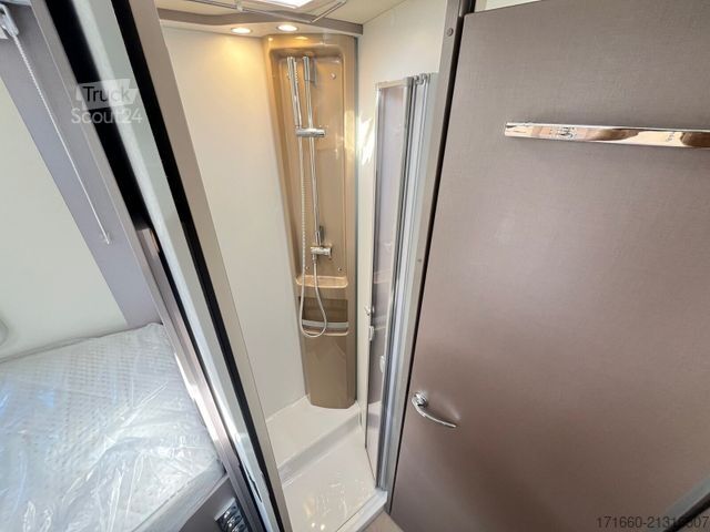 Half-integraal camper BÜRSTNER Lyseo TD 727 G