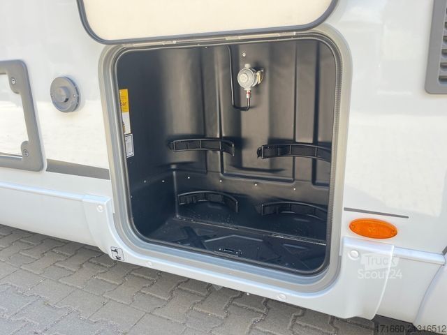 Half-integraal camper BÜRSTNER Lyseo TD 690 G 180 PS - Automatik