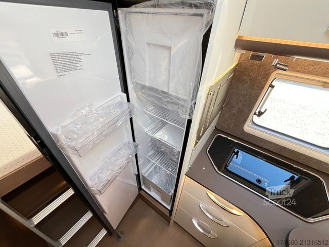 Half-integraal camper BÜRSTNER Lyseo TD 690 G 180 PS - Automatik