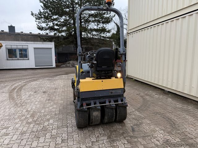 Rolo de tambor único DYNAPAC CC1200C Kombiwalze / 2014 BJ / 1.495 Stunden