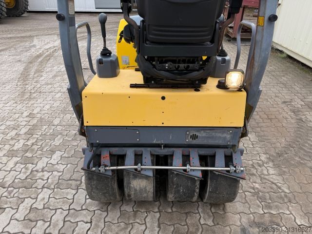 Rolo de tambor único DYNAPAC CC1200C Kombiwalze / 2014 BJ / 1.495 Stunden