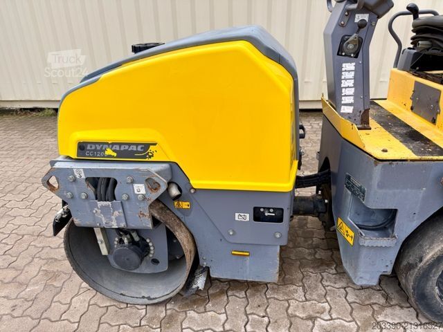 Rolo de tambor único DYNAPAC CC1200C Kombiwalze / 2014 BJ / 1.495 Stunden