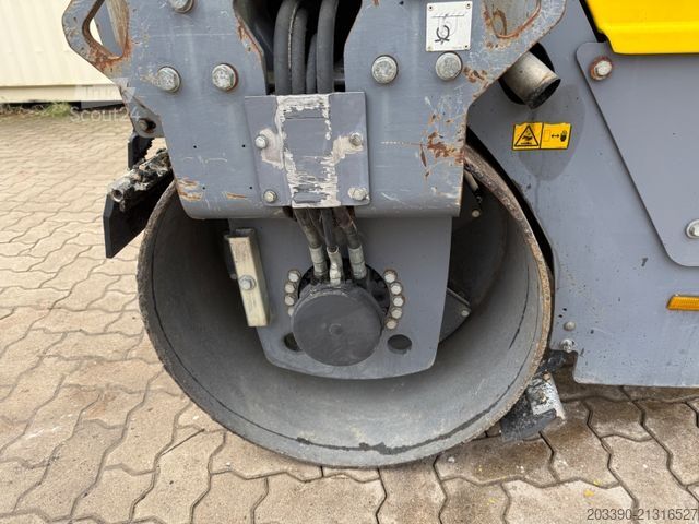 Rolo de tambor único DYNAPAC CC1200C Kombiwalze / 2014 BJ / 1.495 Stunden