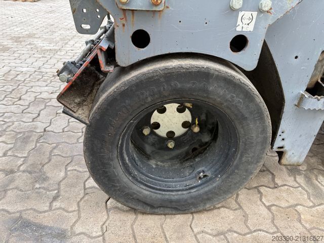 Rolo de tambor único DYNAPAC CC1200C Kombiwalze / 2014 BJ / 1.495 Stunden